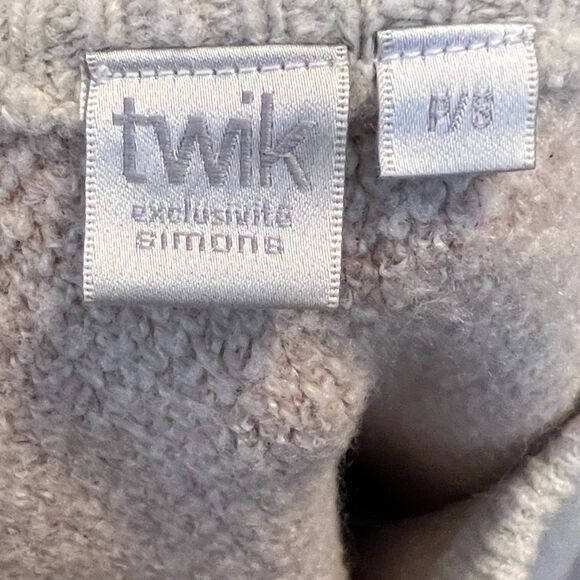 Twik Sweater - Picture 6 of 7
